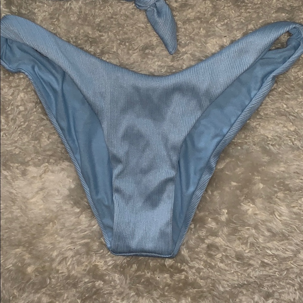 NWT light blue bikini size L - Picture 3 of 4